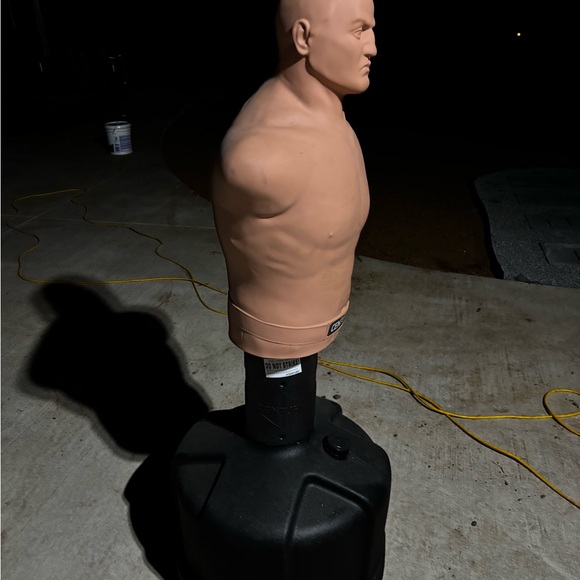 BOB Training Dummy with Black Base - Picture 3 of 5